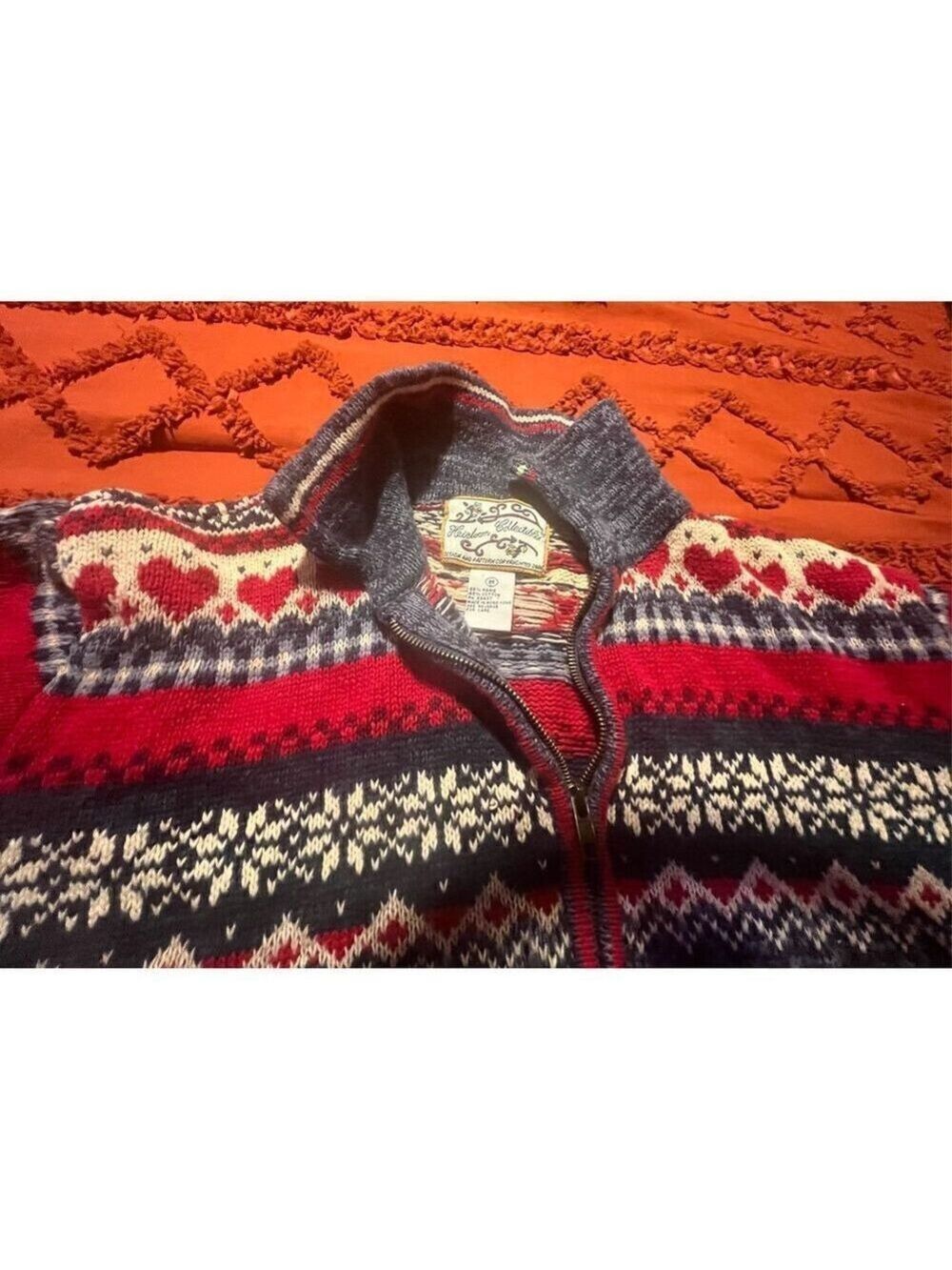 Heirloom  Collectibles sweater. Hearts, squares and diamonds. Size medium. - Picture 10 of 16